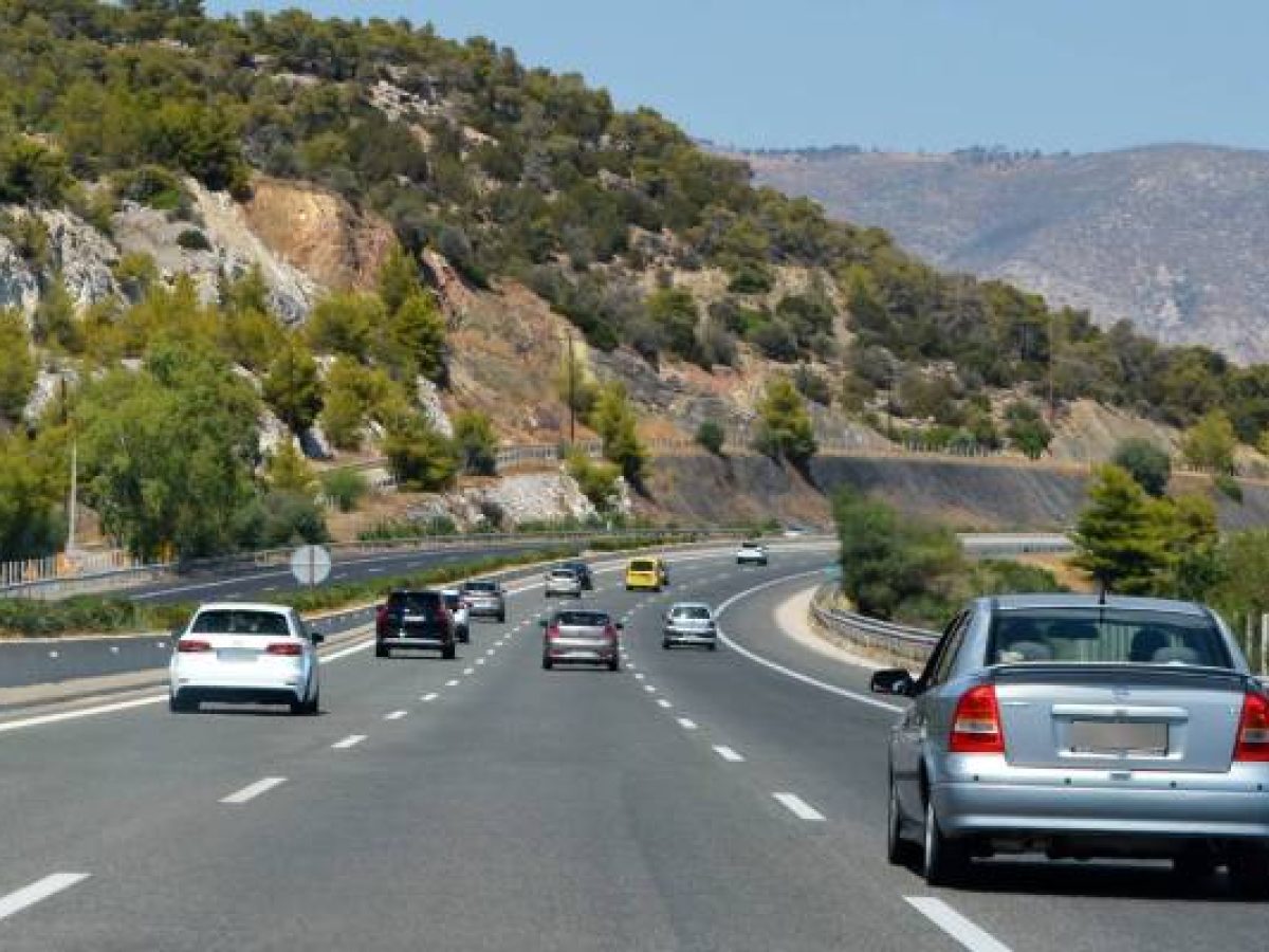 Με ποια ταχύτητα στην Εθνική Οδό χάνω το δίπλωμα οδήγησης;