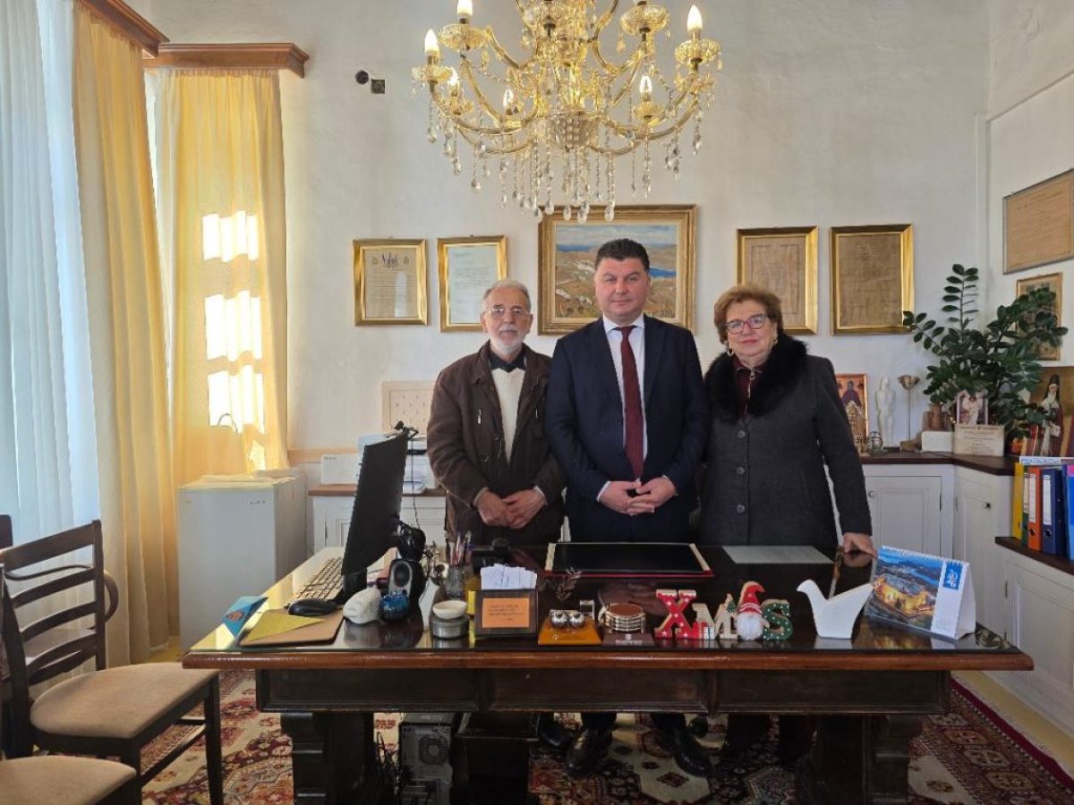 Με θρησκευτική κατάνυξη και γιορτινή ατμόσφαιρα υποδέχτηκε ο Δήμος Πάτμου την πρώτη μέρα του νέου έτους