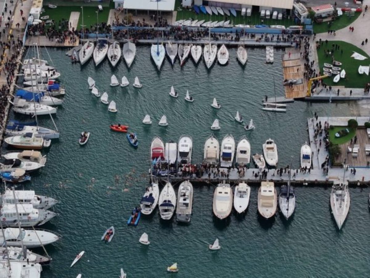 Με την παρουσία πλήθους κόσμου εορτάστηκε και φέτος ο αγιασμός των υδάτων στον Άλιμο