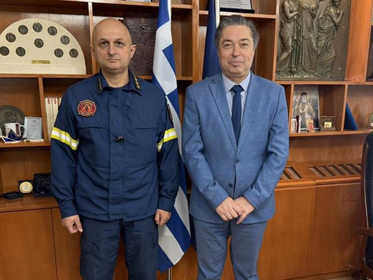 Με τον νέο Διοικητή Νομού της Πυροσβεστικής Υπηρεσίας Ζακύνθου συναντήθηκε ο Δήμαρχος  – Ευχαρίστησε τα στελέχη που αποχωρούν