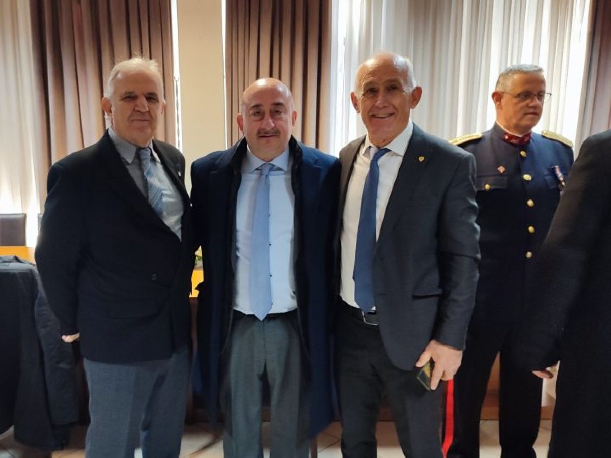 Με τους απόστρατους ο Σακκάς