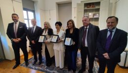 me-vravefsis-ke-polles-efches