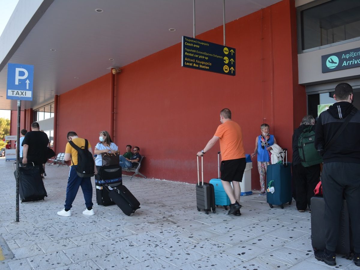 Μεγάλες διαφορές μεταξύ του αριθμού των αφίξεων και του τζίρου