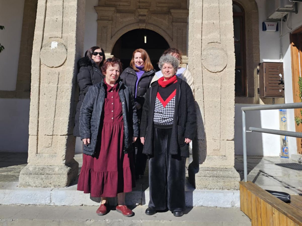 Μεγάλη ποσότητα φαρμακευτικού υλικού παρέδωσε στο Γυμνάσιο Παραδεισίου ο Φιλανθρωπικός Σύλλογο Αγία Μαρίνα