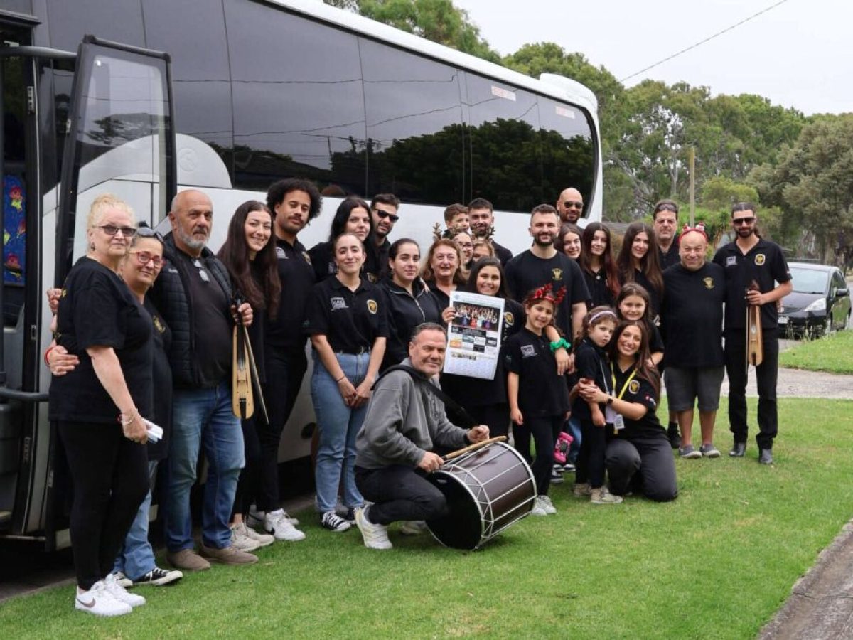 Μέλη του σωματείου “Παναγία Σουμελά” διέσχισαν όλη τη Μελβούρνη για να πουν τα Κάλαντα (Φωτογραφίες)