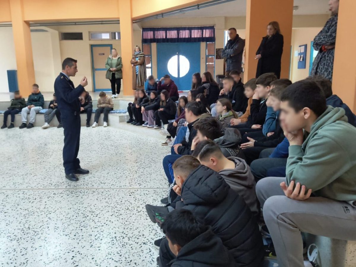 Μεσολόγγι: Μαθητές του Γυμνασίου Γουριάς ενημερώθηκαν για την οδική ασφάλεια από την ΕΛ.ΑΣ.