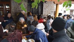 mia-alliotiki-vasilopita-apo-to
