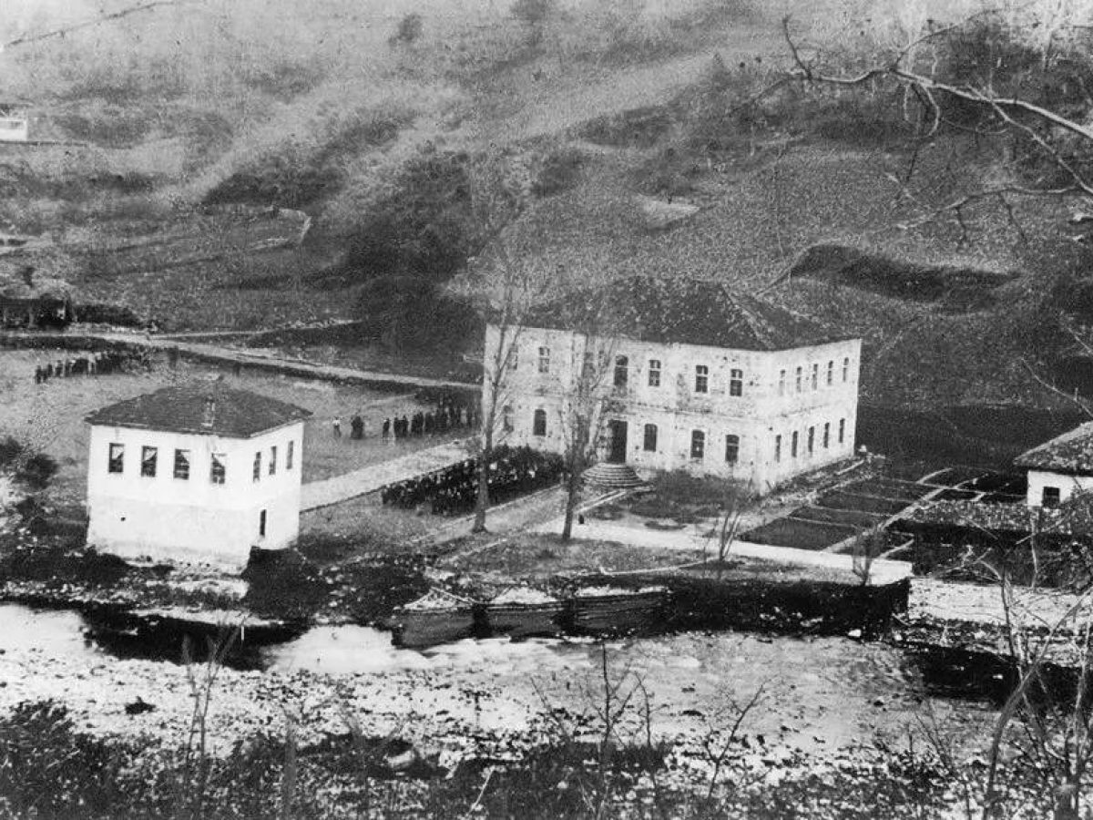 Μια περιπέτεια στα Σούρμενα – Στο έλεος των Τούρκων η ενορία Καρακαντζή