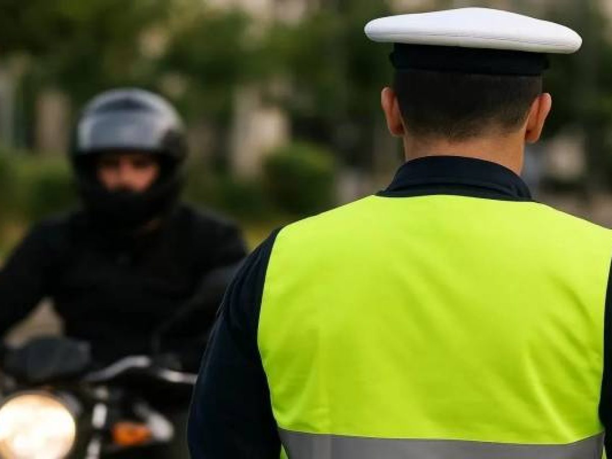 «Μηδενική ανοχή» για τη μη χρήση κράνους: Εντατικοί έλεγχοι στα νησιά του Βορειοανατολικού Αιγαίου