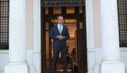 mitsotakis-se-omogenis-tha-ertho-1