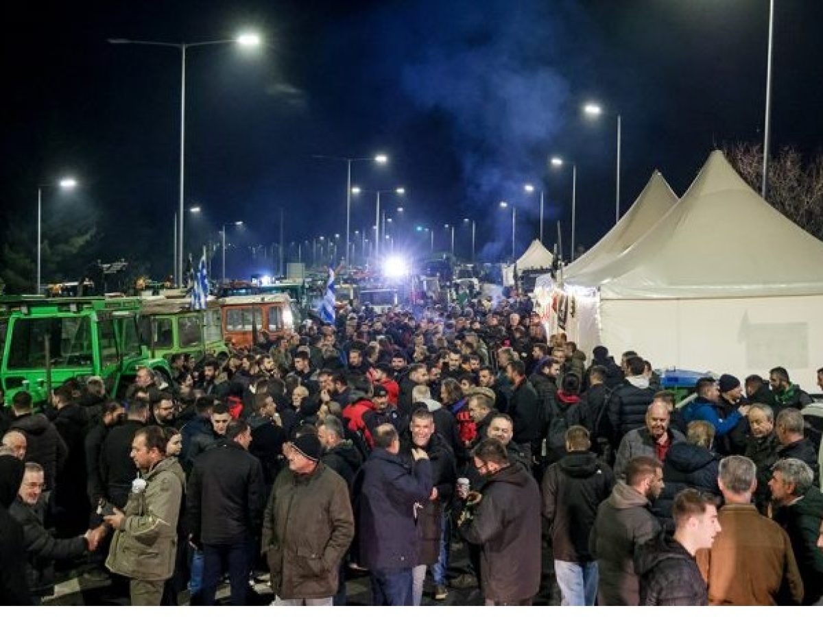 «Μπλόκο» στα «μπλόκα» επιχειρεί το Μαξίμου «Μόνο αν είστε όλοι μαζί θα δείτε τον Πρωθυπουργό», λένε Τσιάρας και Χατζηδάκης – Κλιμακώνουν οι αγρότες