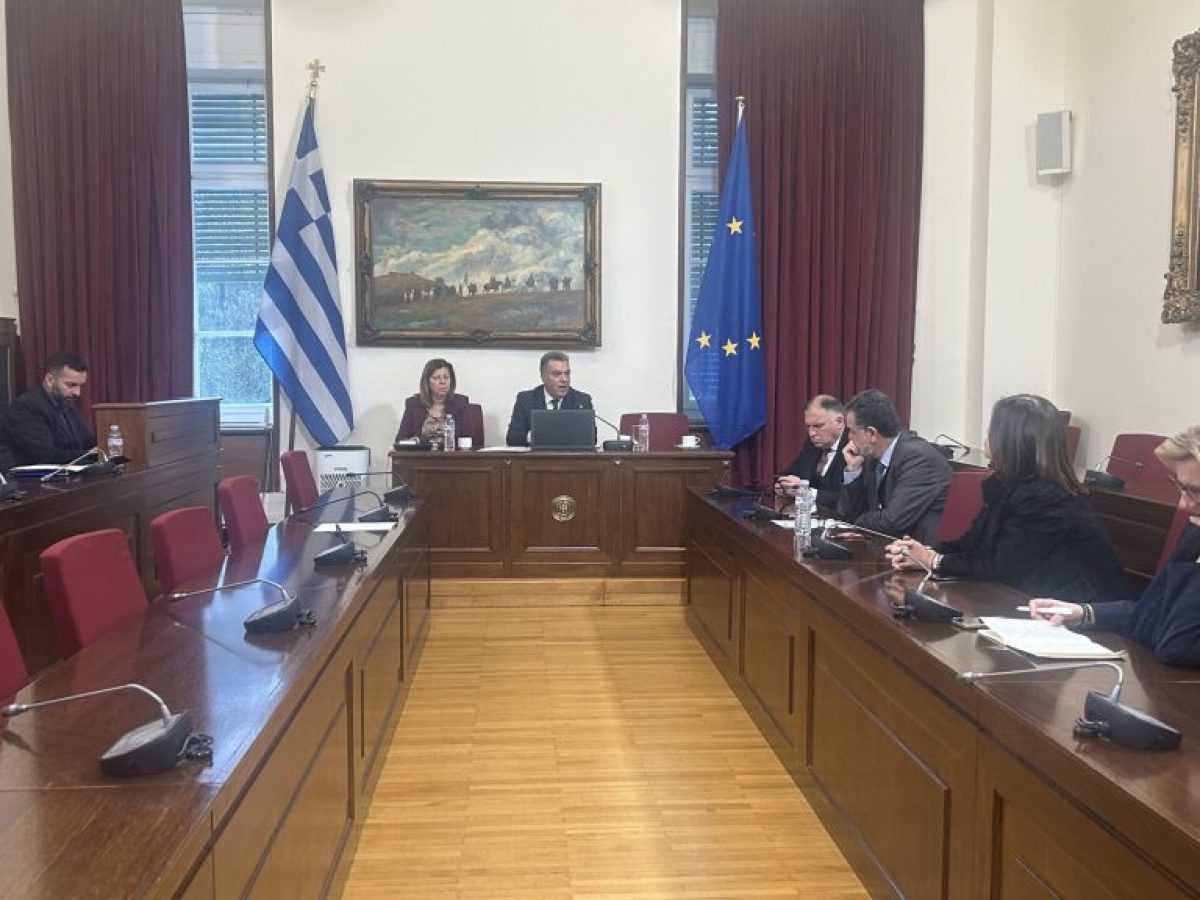 ΜΑΝΟΣ ΚΟΝΣΟΛΑΣ: «Έξι σημαντικά θέματα στην ατζέντα της Επιτροπής Περιφερειών της Βουλής»