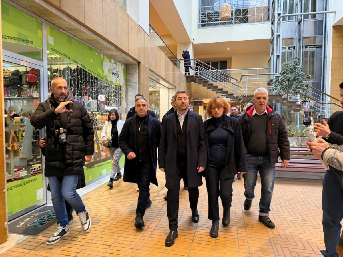 Ν. Ανδρουλάκης από Καστοριά: «Πολιτική αλλαγή ή τρίτη θητεία Μητσοτάκη; – Μόνο το ΠΑΣΟΚ μπορεί να εγγυηθεί τη σταθερότητα»