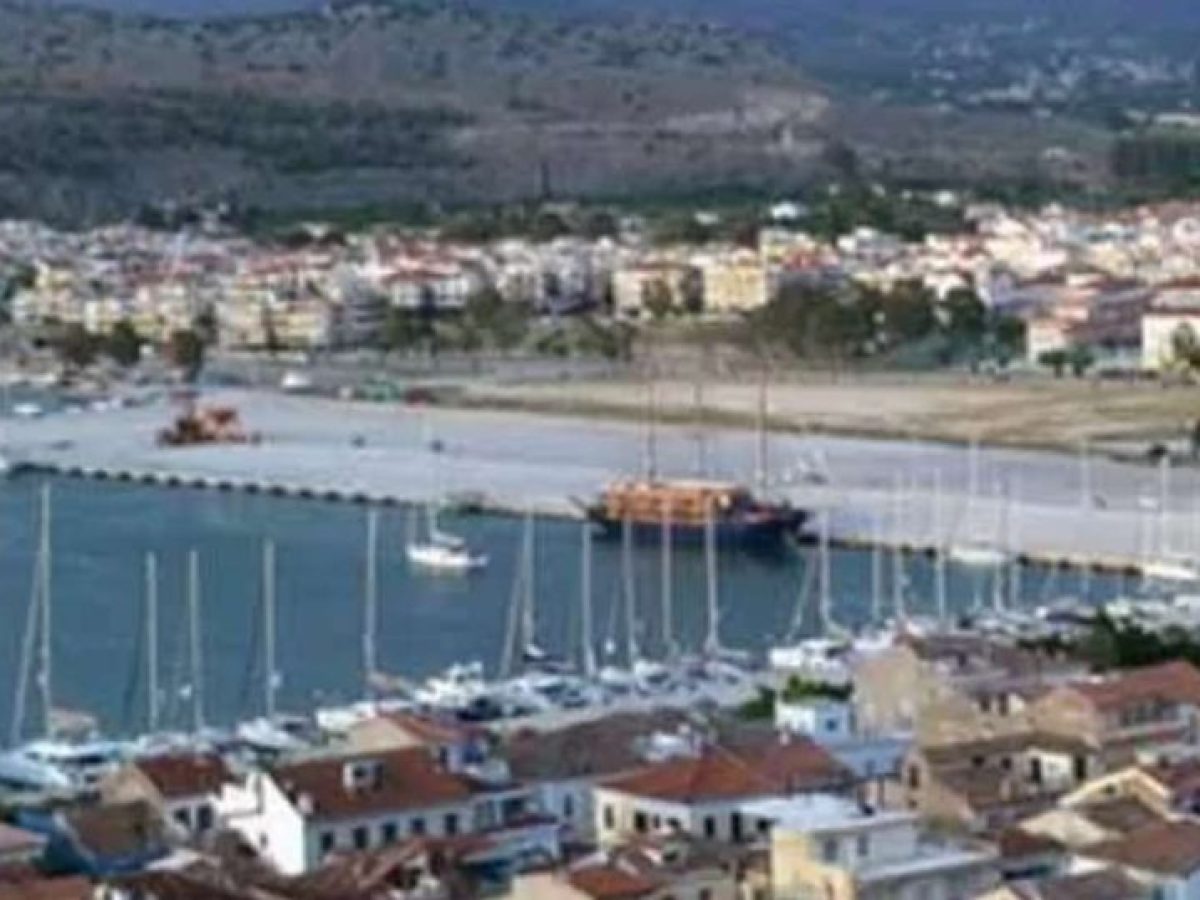 Να απομακρυνθούν τα τροχόσπιτα που σταθμεύουν στο λιμάνι του Ναυπλίου ζητά η παράταξη Μάκαρη