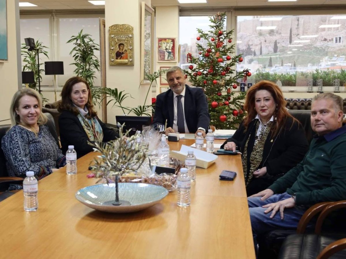 &Nu;έ&alpha; &Iota;&omega;&nu;ί&alpha; &ndash; &laquo;&Mu;&epsilon; &pi;&alpha;&rho;έ&mu;&beta;&alpha;&sigma;&eta; &tau;&eta;&sigmaf; &delta;&iota;&kappa;ή&sigmaf; &mu;&alpha;&sigmaf; &delta;&eta;&mu;&omicron;&tau;&iota;&kappa;ή&sigmaf; &alpha;&rho;&chi;ή &tau;&omicron; &alpha;&rho;&delta;&epsilon;&upsilon;&tau;&iota;&kappa;ό &sigma;ύ&sigma;&tau;&eta;&mu;&alpha;&raquo; &lambda;έ&epsilon;&iota; &eta; &laquo;&Delta;ύ&nu;&alpha;&mu;&eta; &Pi;&rho;&omicron;&omicron;&pi;&tau;&iota;&kappa;ή&sigmaf;&raquo;