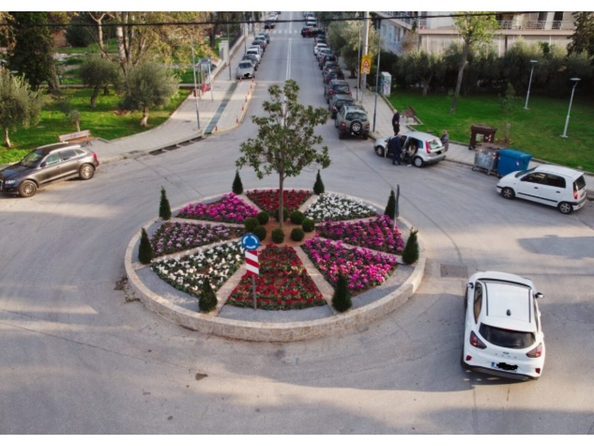 Νέα όψη πήραν οι δυο κυκλικοί κόμβοι στην οδό Κύπρου