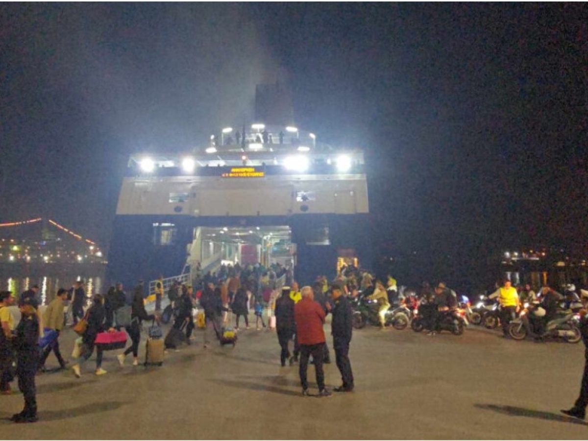 Νεκρή εντοπίστηκε μια γυναίκα στο πλοίο Blue Star Chios που εκτελούσε το δρομολόγιο Πειραιάς – Ρόδος… το μεσημέρι της Πέμπτης