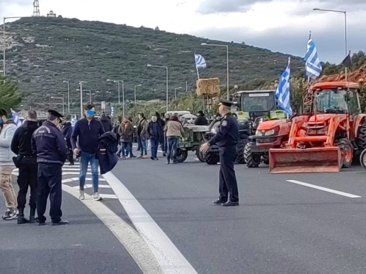 Νέο μπλόκο παραγωγών στον κόμβο της Αρχαίας Νεμέας