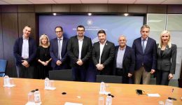 nikos-chardalias-ta-pedia-tou