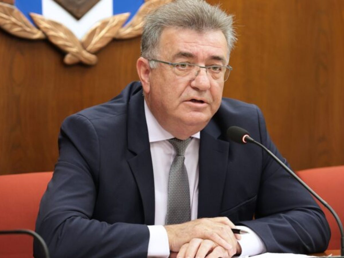 Ο Δήμαρχος Κορινθίων παρουσιάζει το νέο σχήμα Αντιδημάρχων