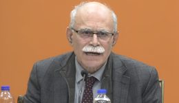 o-dimos-pirgou-sto-plevro