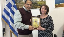 o-dimos-Αmorgou-ekopse-tin