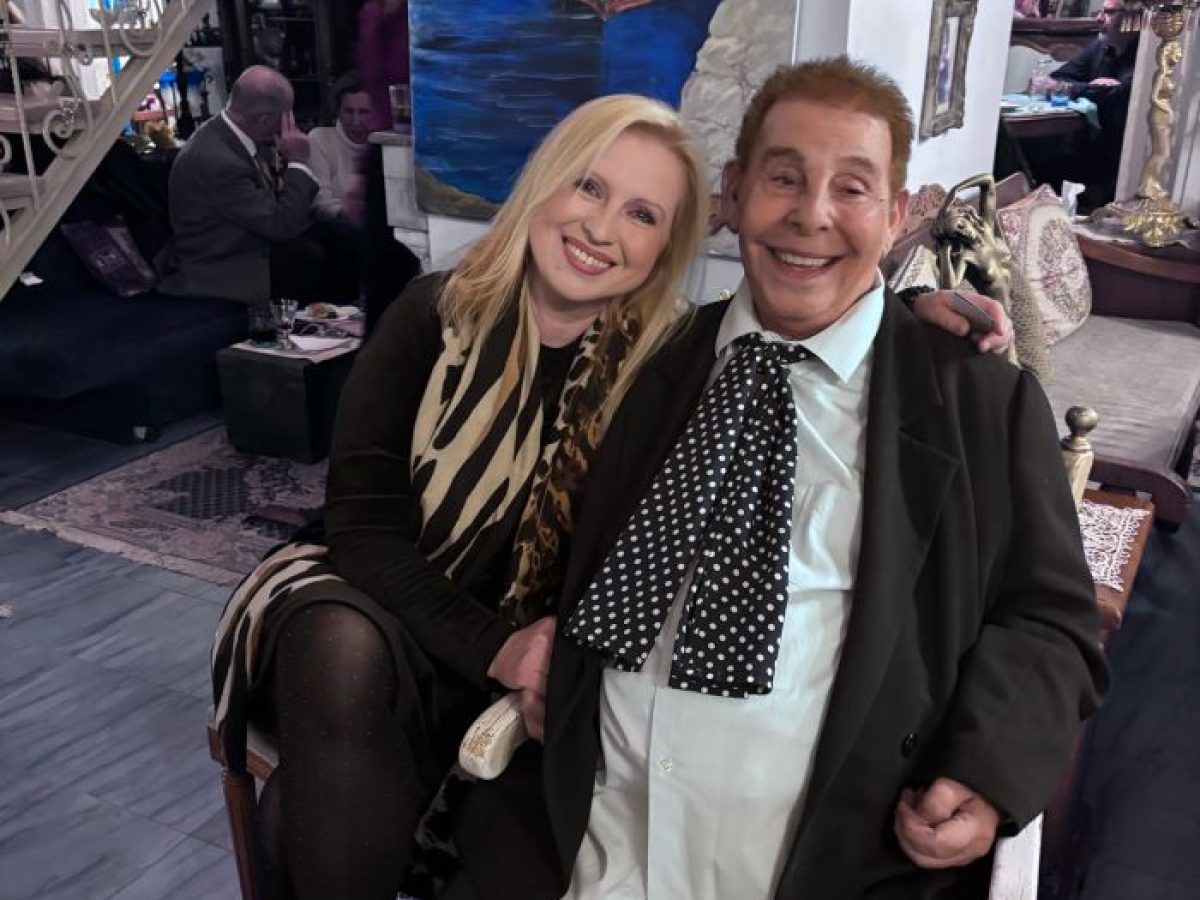 Ο Γιάννης Γαλάτης υποδέχθηκε φίλους και συγγενείς στο θαλασσόσπιτό του στη Ραφήνα για τη γιορτή του – rpn