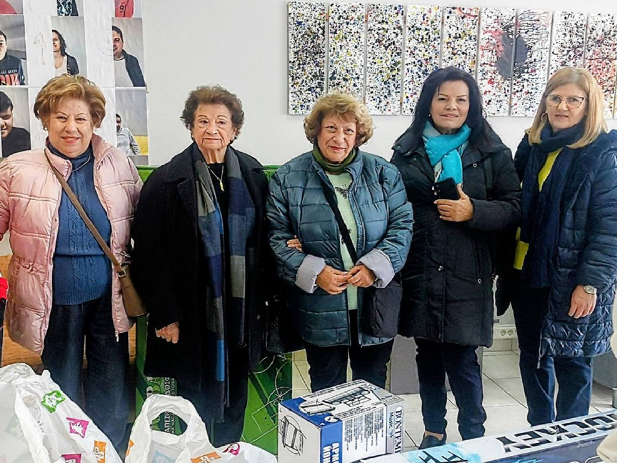 Ο Όμιλος  Εθελοντών Τρίτης ηλικίας  της Αγίας Αναστασίας πρόσφερε χαμόγελα και αγάπη στα παιδιά του  ΚΔΑΠ –   Χαρταετός