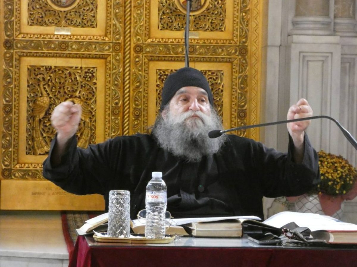 Ο π. Ευάγγελος Παπανικολάου στη Σχολή γονέων στον Άγ. Αχίλλιο, την Κυριακή 1 1 Ιανουαρίου.