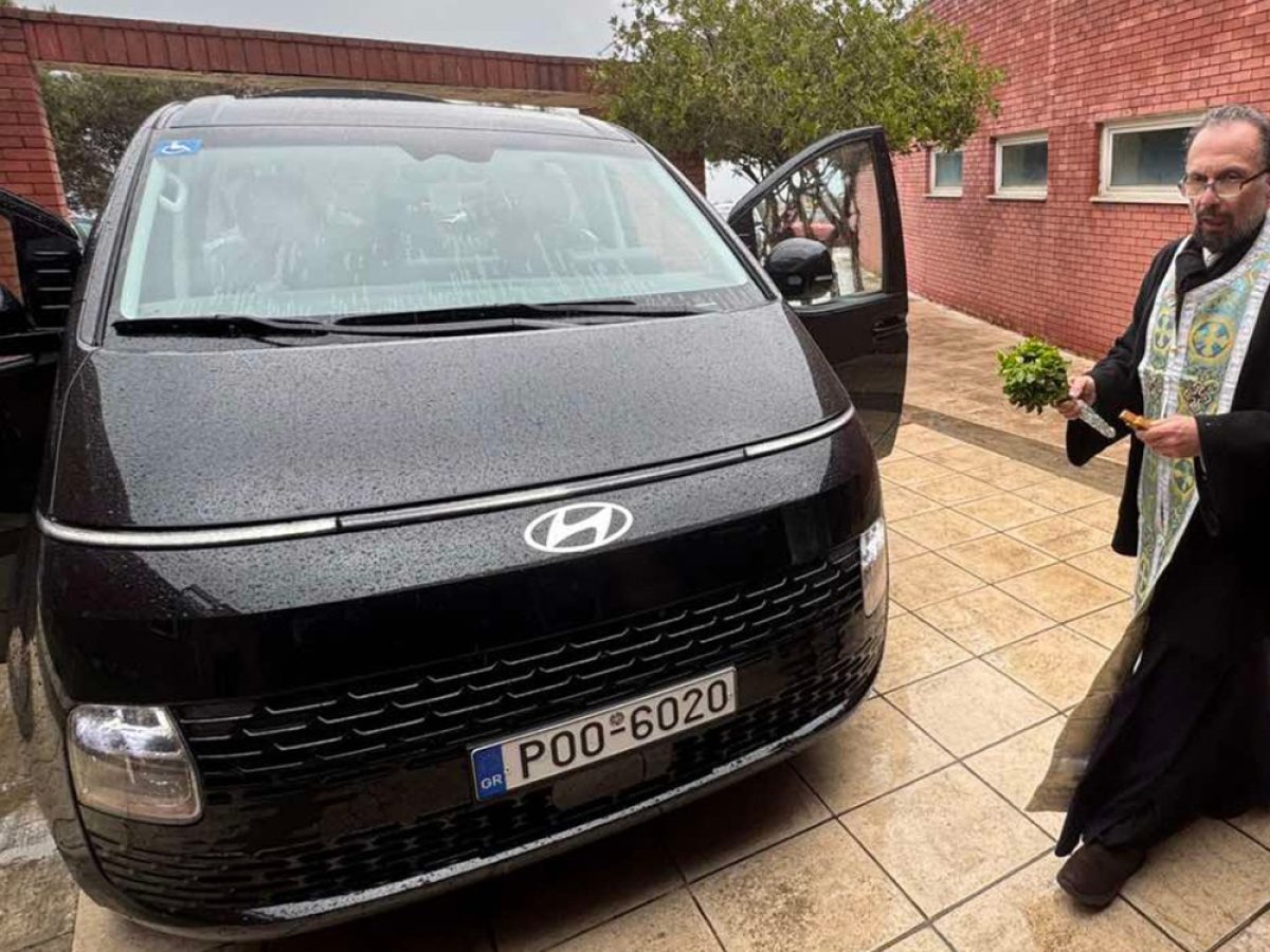 Ο Σύλλογος Ατόμων με Αναπηρία παρέλαβε  νέο, ειδικά διαμορφωμένο βαν για τη μεταφορά των μελών του – Η ανάρτηση του δημάρχου Ρόδου