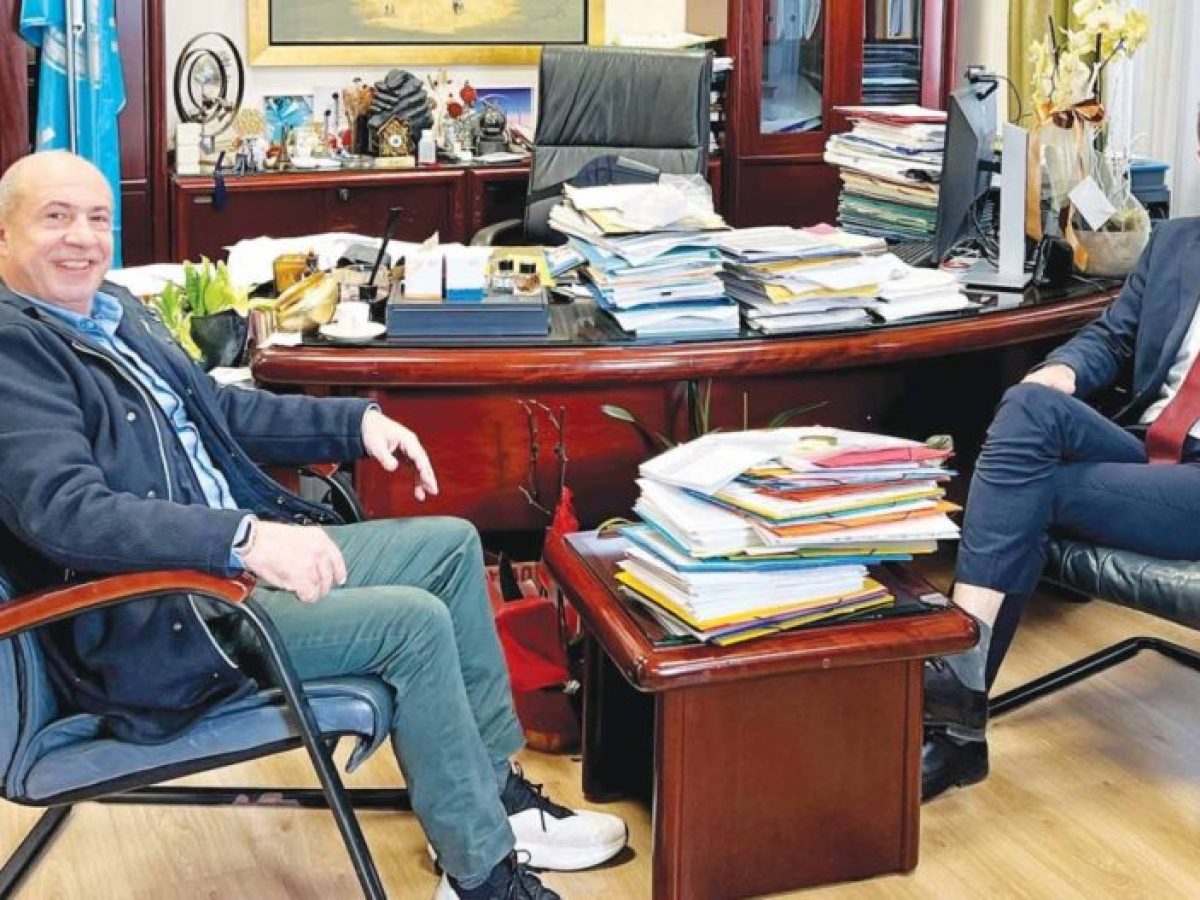 Ο Ανδρέας Κονδύλης στη «δημοκρατία»: «Δίνουμε μάχη απέναντι σε συμφέροντα και πολεοδομικές αυθαιρεσίες»