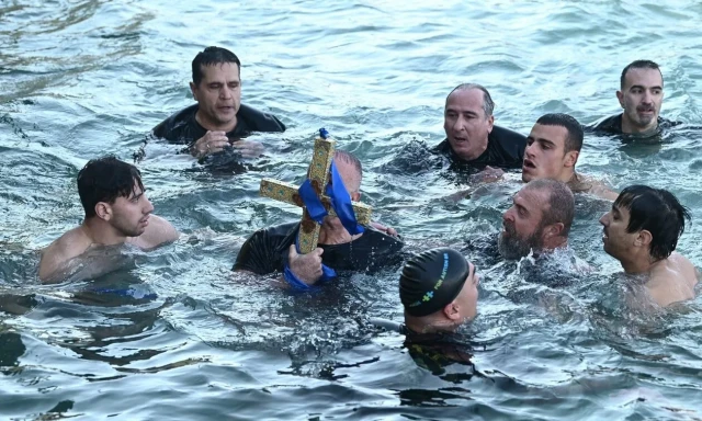 oli-i-ellada-giortazi-ta