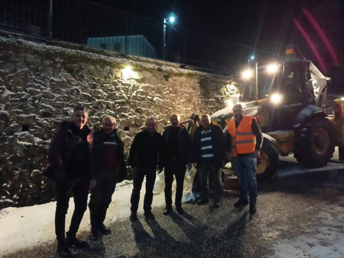 Ομάδα κρούσης για τον χιονιά στη Καστανιά