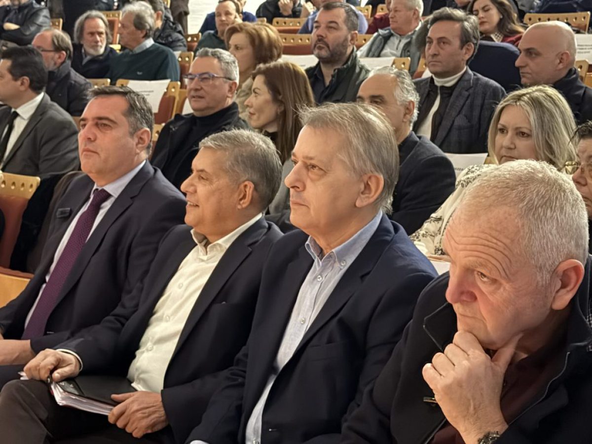Ομιλία του Τάσου Τσιαπλέ, επικεφαλής της Λαϊκής Συσπείρωσης στο Π.Σ Θεσσαλίας για τα πεπραγμένα της περιφέρειας του 2025