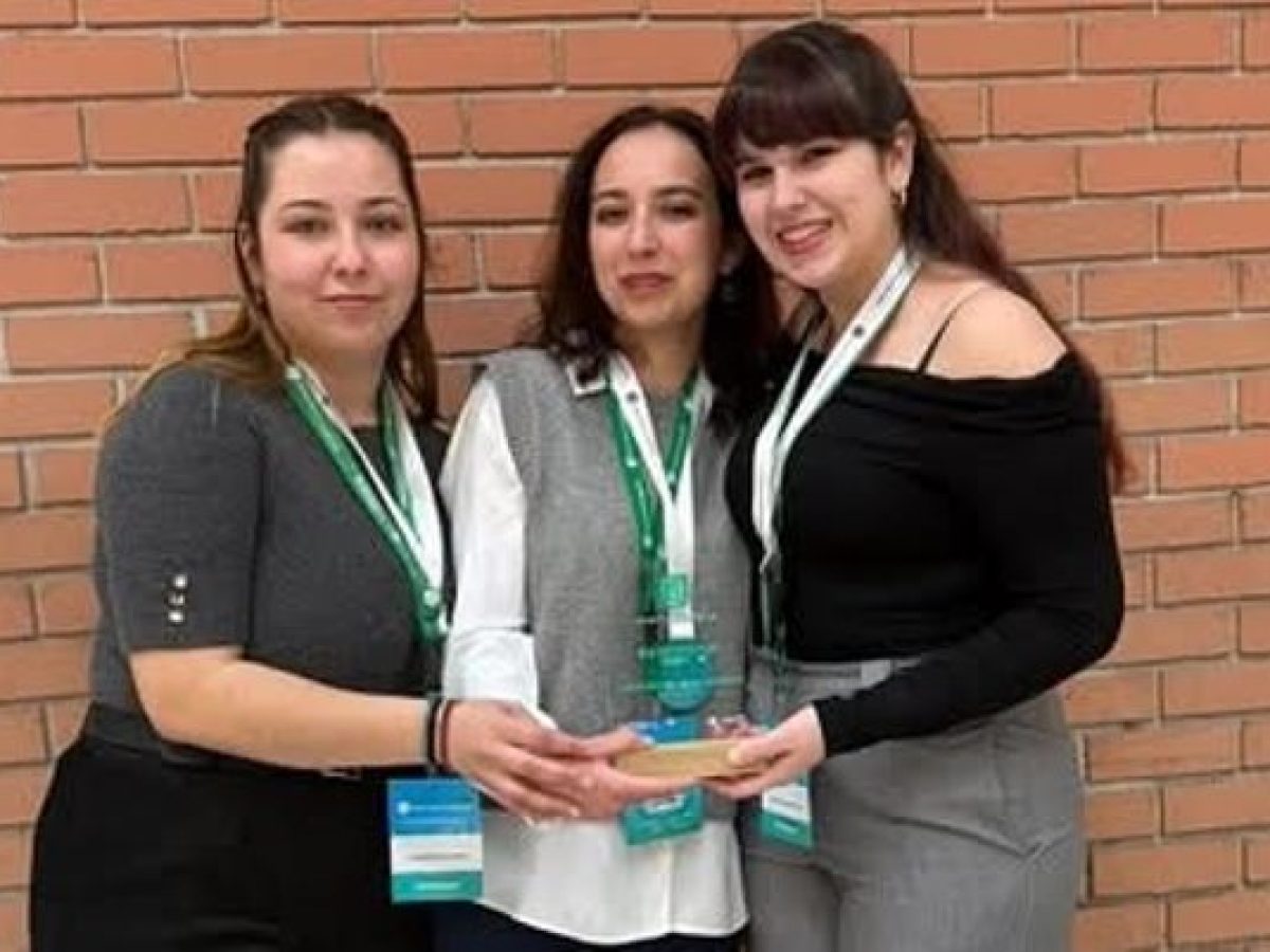 Ορεστιάδα : Φοιτήτριες του Τμήματος Αγροτικής Ανάπτυξης του ΔΠΘ διακρίθηκαν σε διαγωνισμό με εφαρμογή για κυψέλες