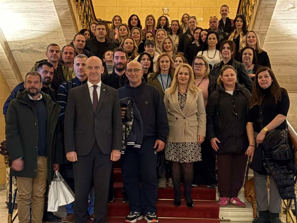 Όταν η σχολική εκδρομή γίνεται ταξίδι στην ιστορία | Στην Αθήνα οι μαθητές της Στ΄ τάξης του 2ου Δημοτικού Σχολείου Κατερίνης