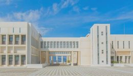 panepistimio-kritis-kathigites-odigounte-se