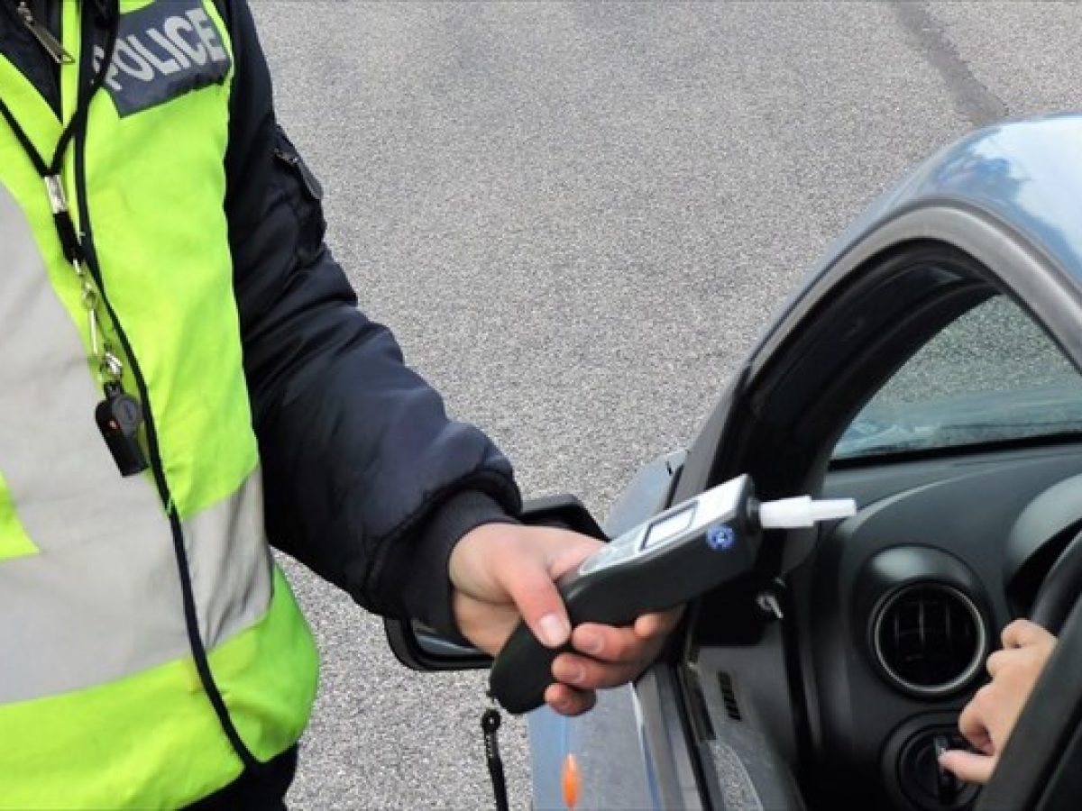 Πανικός σε κεντρικό δρόμο της Εύβοιας: Αυτοκίνητο μπήκε στο αντίθετο ρεύμα