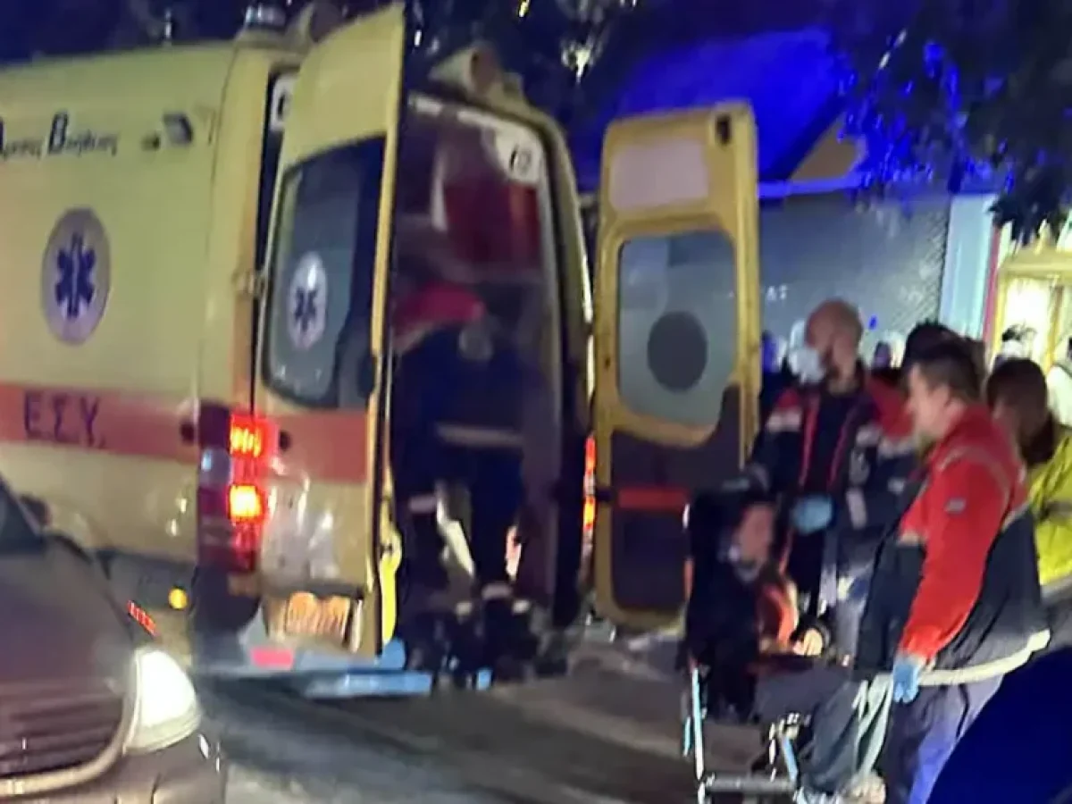 Παράσυρση πεζής από δίκυκλο στην οδό Αβέρωφ στα Ιωάννινα – Στο σημείο η Τροχαία ΕΚΑΒ