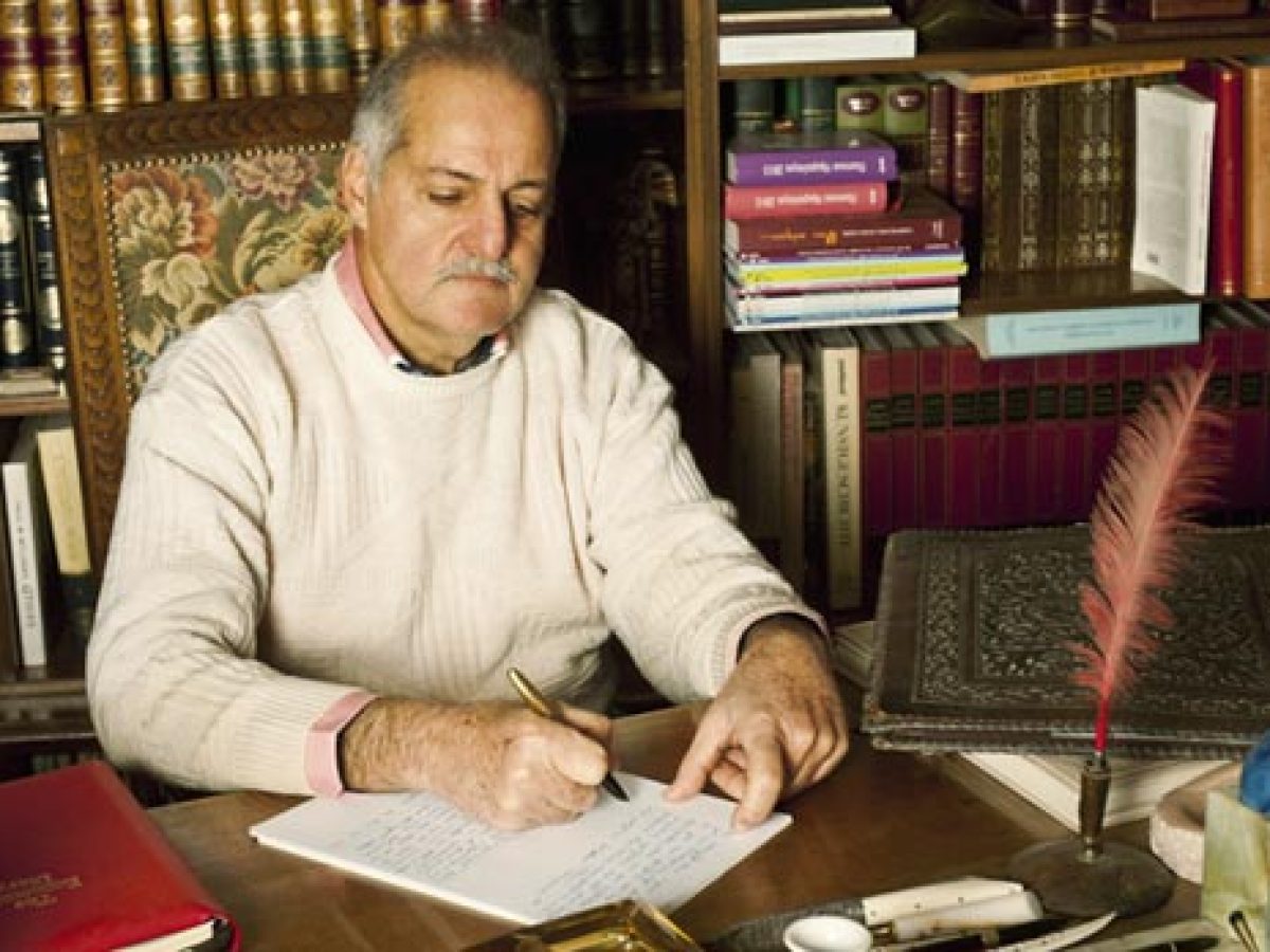 Παρουσίαση του βιβλίου «Υγρό Πυρ» του καθηγητή Νίκου Κυριαζή στο Δημοτικό Ωδείο Δράμας