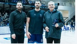 penthos-sto-basket-efige-apo
