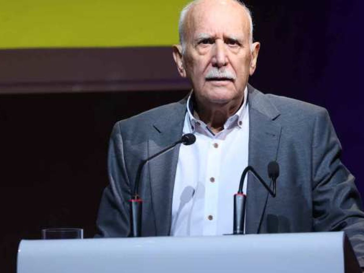 Πέθανε ο Γιώργος Παπαδάκης