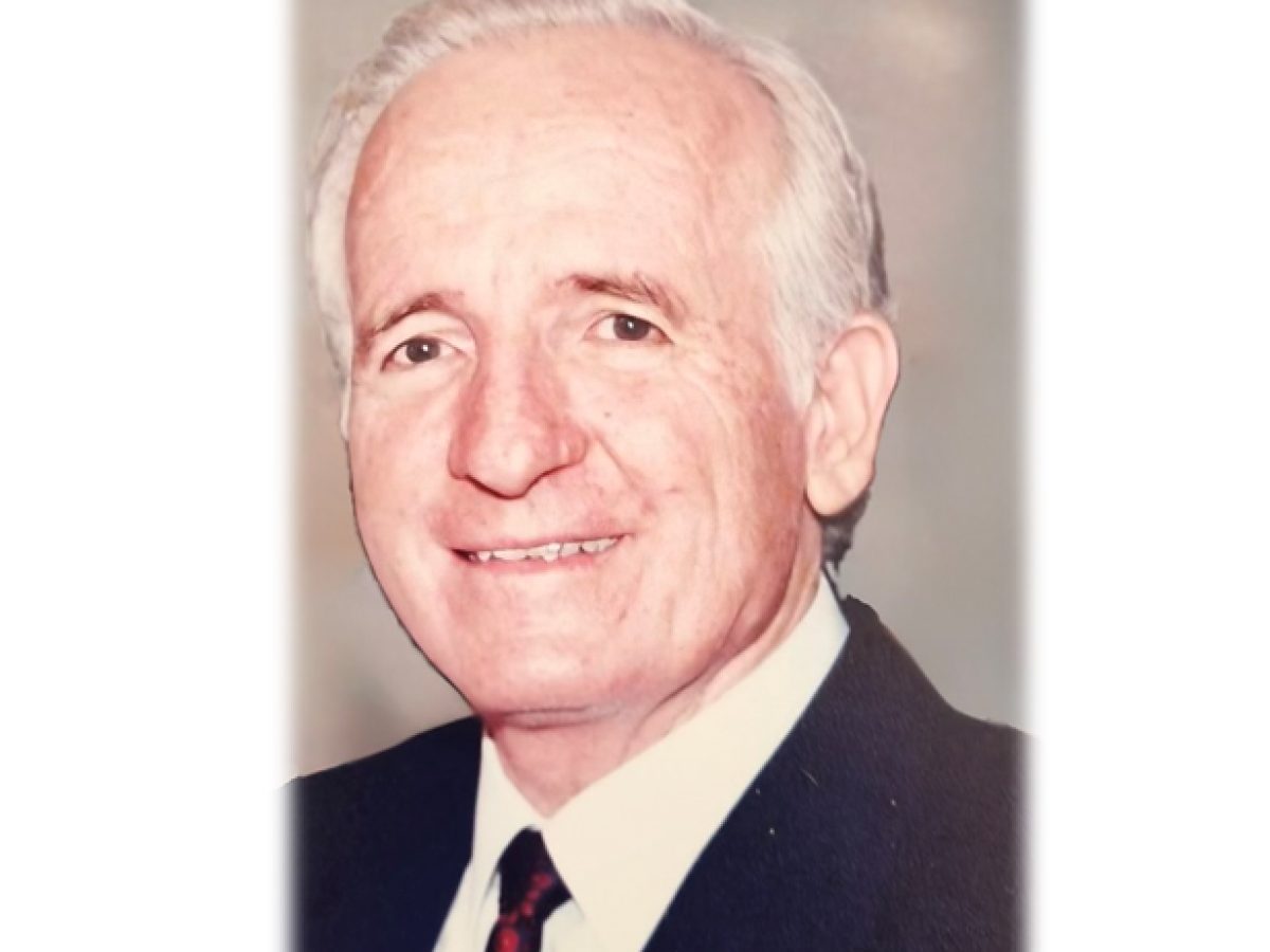 Πέθανε ο συνταξιούχος δάσκαλος Γιώργος Μπλούτσος