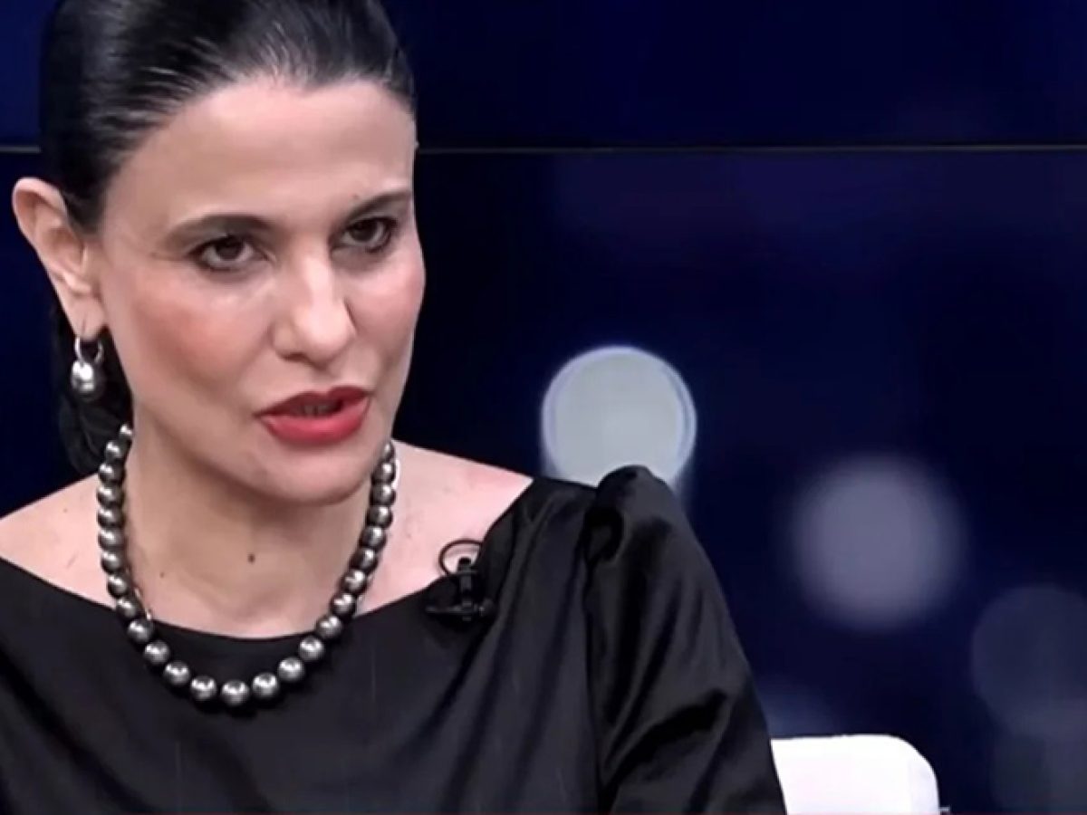 Ποια είναι η Μαρία Γρατσία – Η θρησκευόμενη ναξιώτισσα δικηγόρος, δεξί χέρι της Καρυστιανού