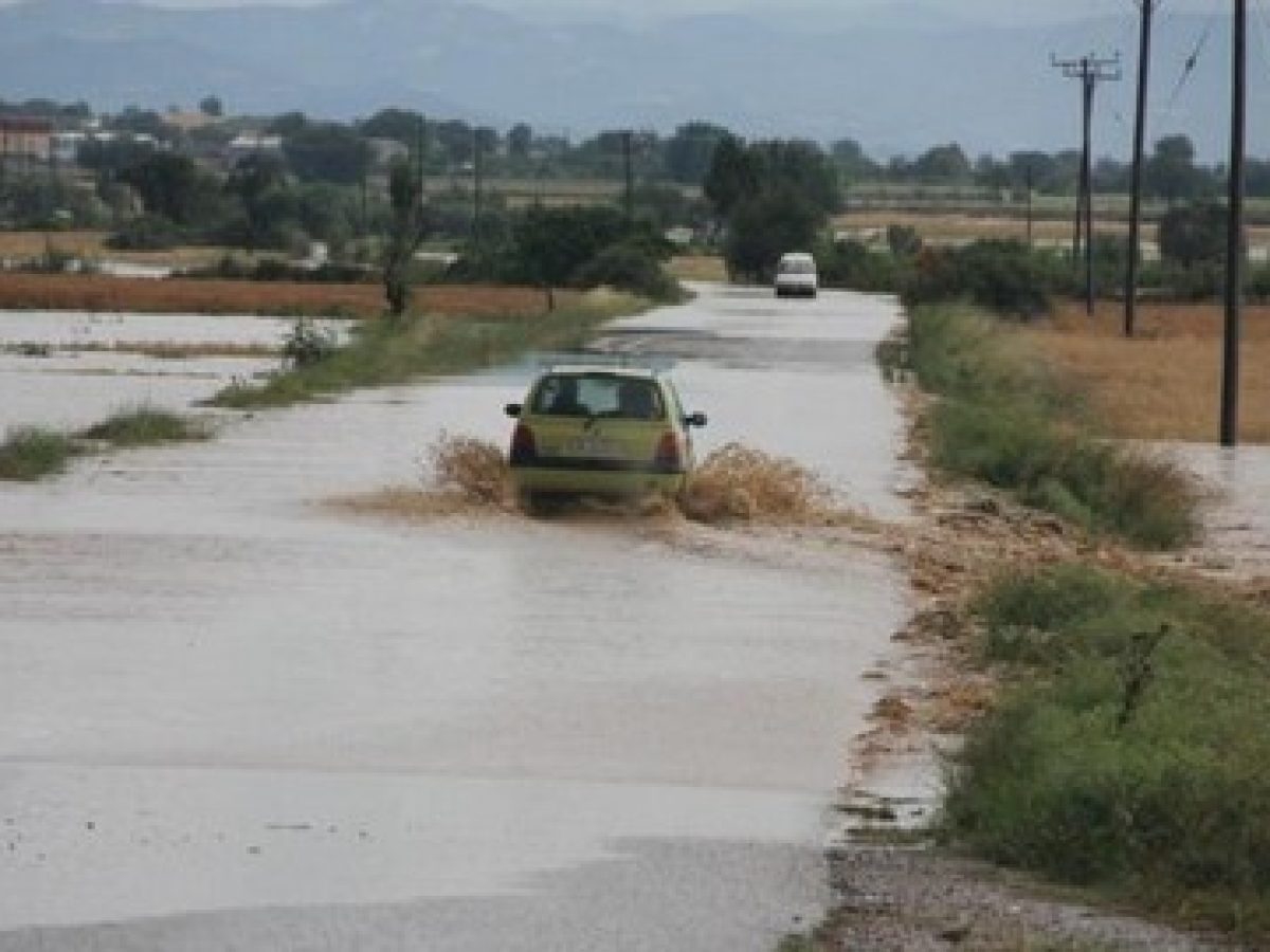 Πορτοκαλί προειδοποίηση για ισχυρές βροχές και καταιγίδες στη Θράκη – Ιδιαιτέρως προσεκτικοί στις ιρλανδικές διαβάσεις