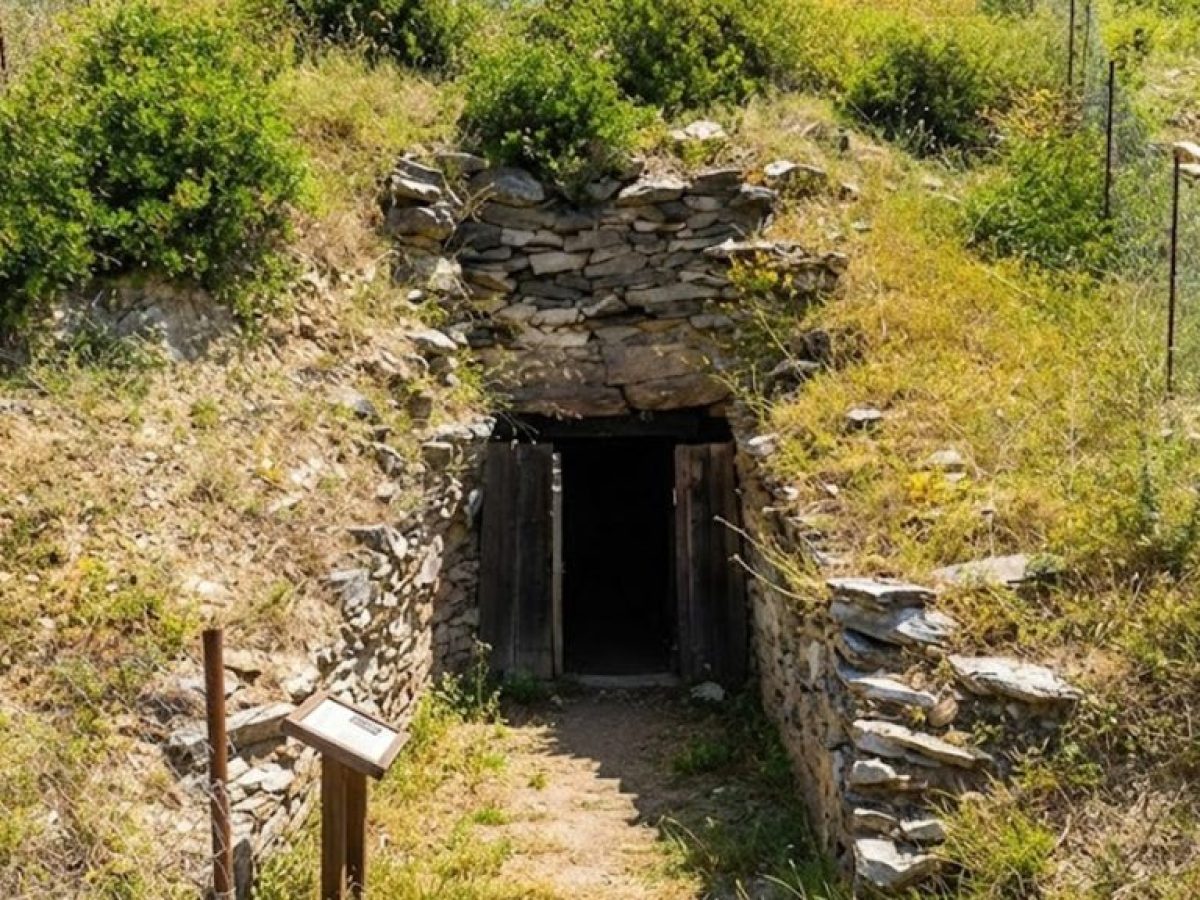 Πού κρύβεται ο πιο καλοδιατηρημένος Μυκηναϊκός «θησαυρός» της Εύβοιας;