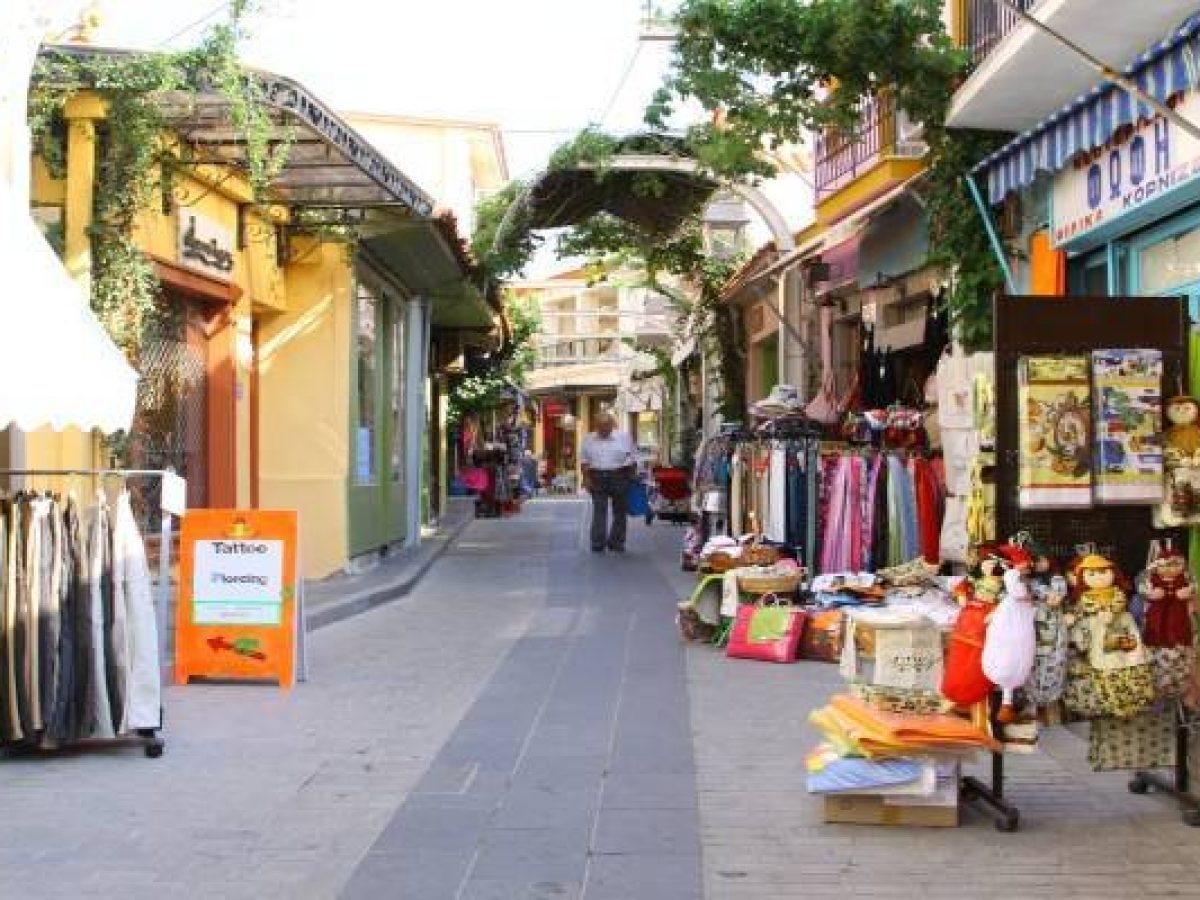 Πρεμιέρα για τις χειμερινές εκπτώσεις στη Λήμνο | Τι θα ισχύσει με τις Κυριακές