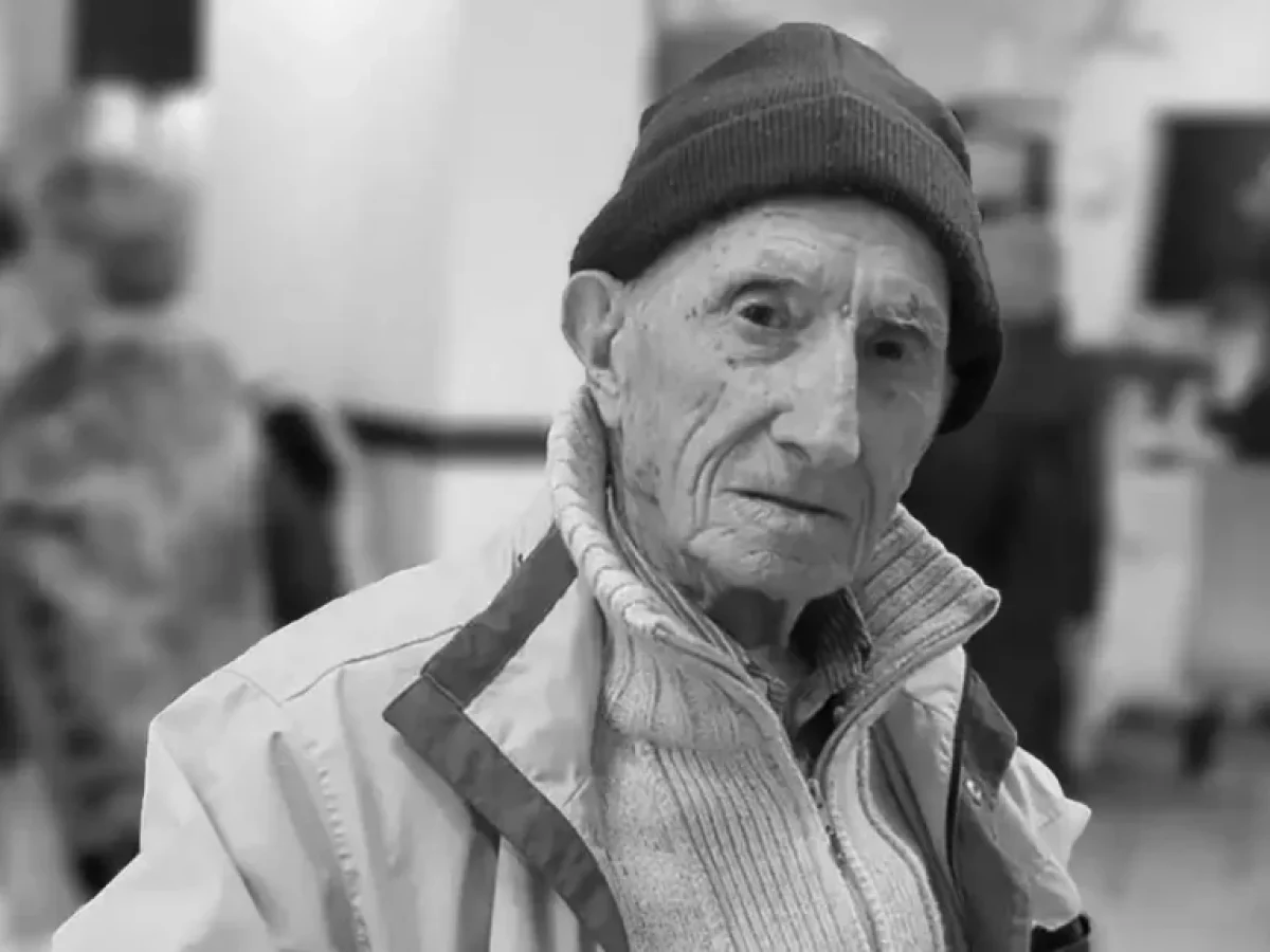 Πρέβεζα: Συγκίνηση στο τελευταίο αντίο στον «μπάρμπα Ντίνο» του ΚΚΕ