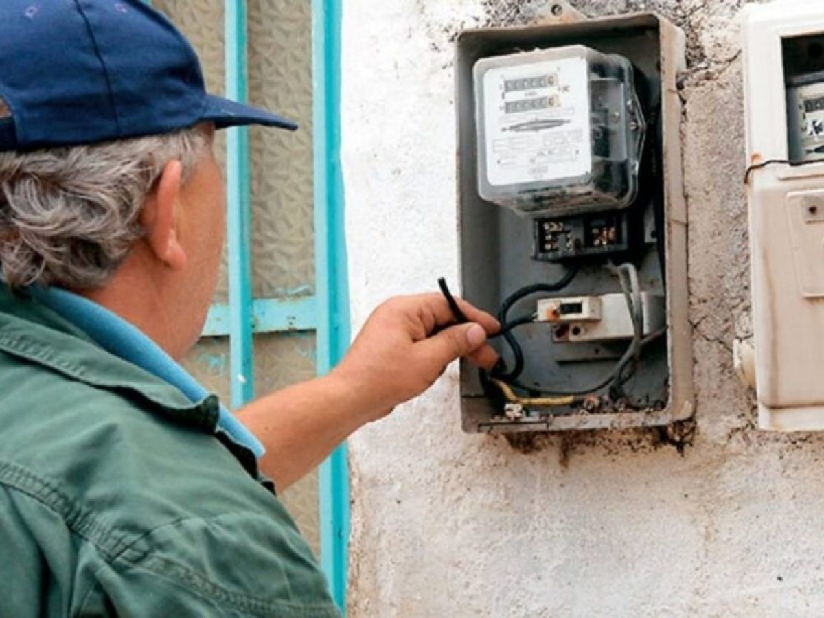 Προς επανέλεγχο από τον ΔΕΔΔΗΕ χιλιάδες υποθέσεις ρευματοκλοπών 