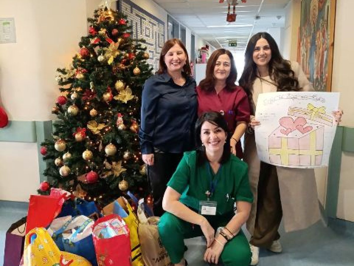 Προσφορά Αγάπης του 25ου Δημοτικού Σχολείου στην Παιδιατρική Κλινική του Νοσοκομείου Τρικάλων